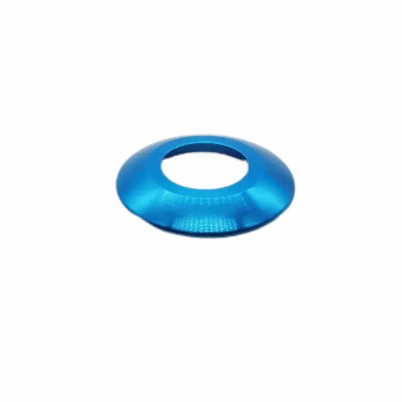 Spule und Ring aus eloxiertem Aluminium