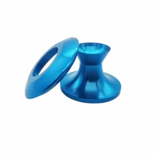 Spule und Ring aus eloxiertem Aluminium